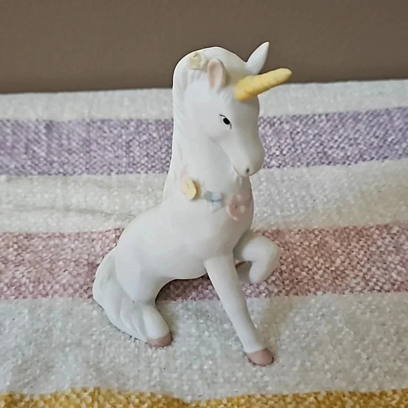 1983 UNICORN - Picture 1 of 5